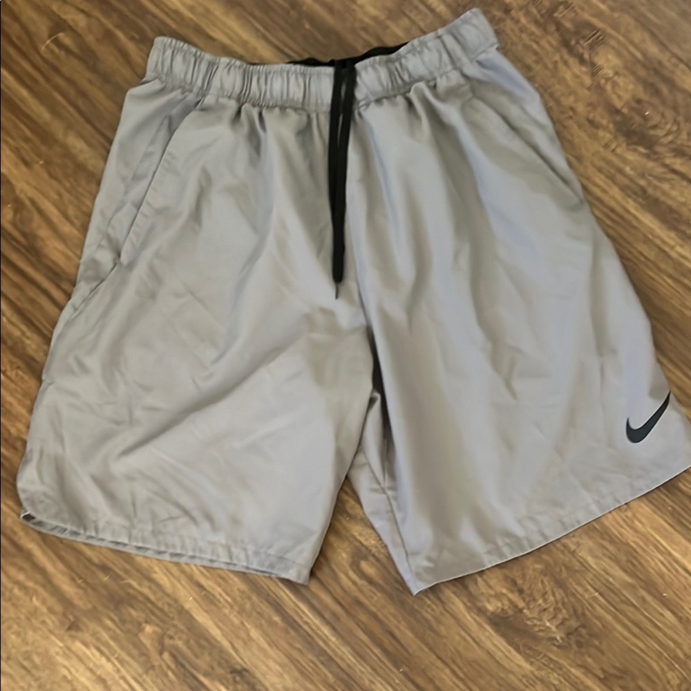 Nike Men's Gray Athletic Shorts